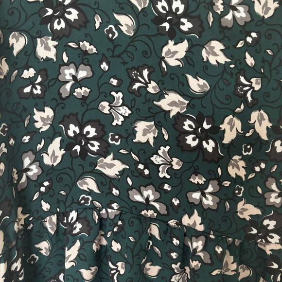 Loft Women's Green Blouse - Picture 4 of 5